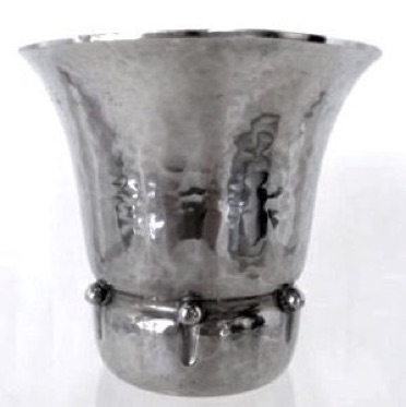 Vase
ED